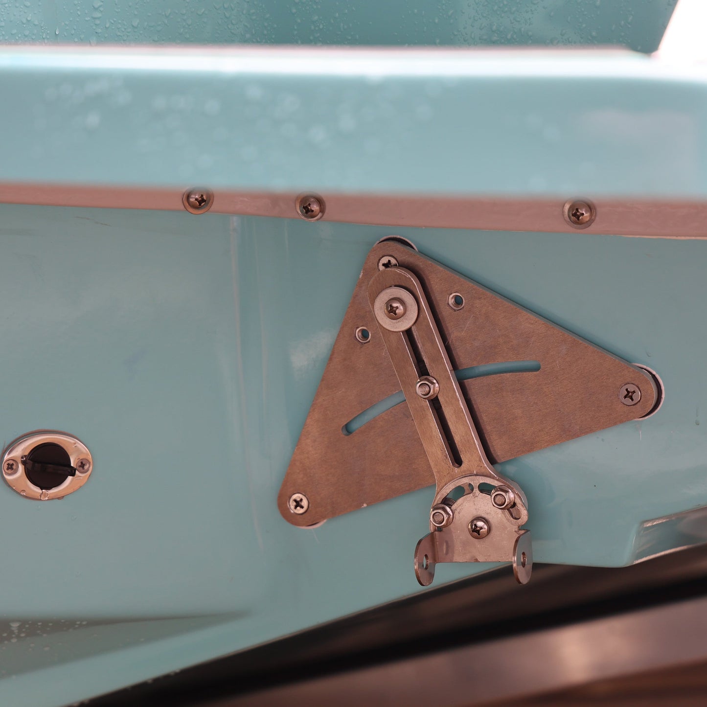 4-Way Adjustable Transducer Bracket