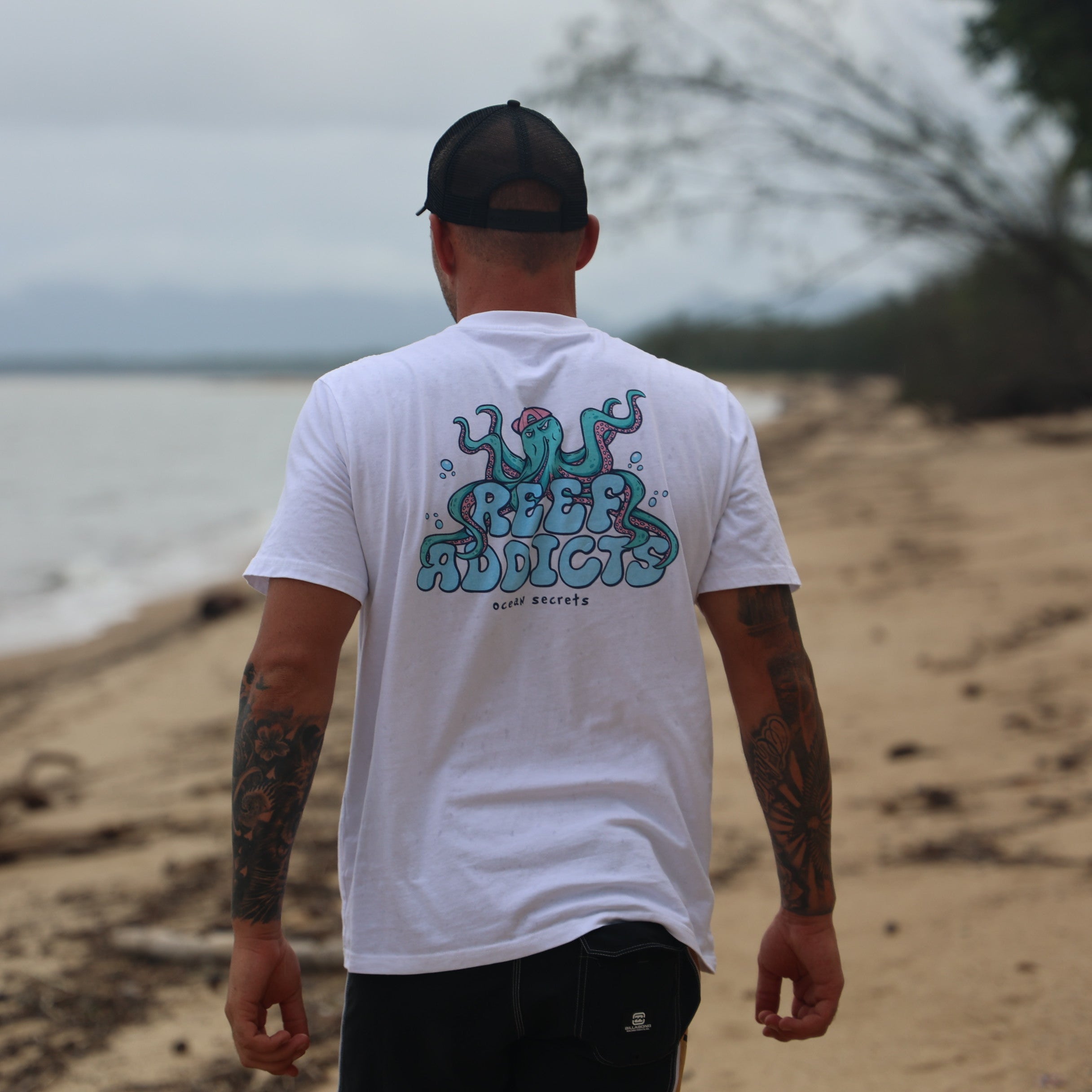 Ocean Secrets Tee – Reef Addicts
